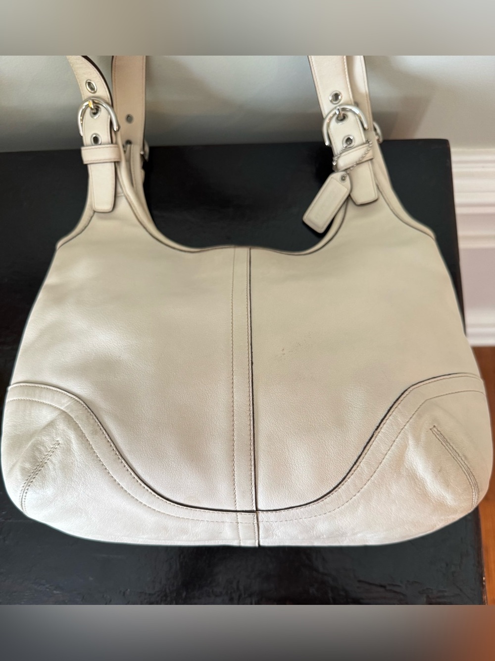Vintage 2003 COACH Legacy SoHo
Hobo #9249 Leather Eggshell Handbag - Picture 7 of 15